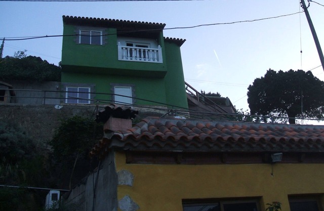 Casa el Hagar-rodeada de Sabinas viñedos.con vistas al mar y la montaña