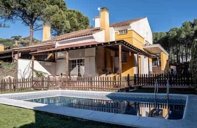 Casa el Refugio del Lago rural lodging