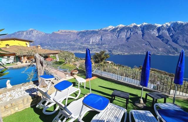 Casa Elka Balcony 7 Lake view