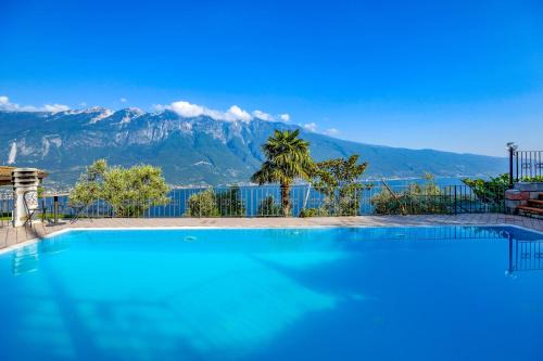 Casa Elka Residence Lake view and pool by Garda Domus Mea