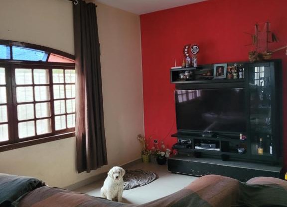 Casa em Bertioga pé na areia
