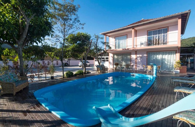 Casa em Bombinhas com piscina