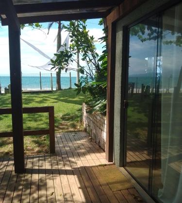 Casa em Canasvieiras - Pé na Areia com Vista para o Mar