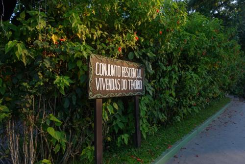 Casa em condomínio florido