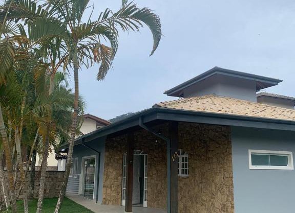 Casa em condomínio particular ( 14 pessoas )