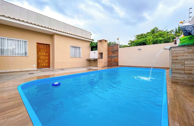 Casa em frente ao mar c lazer em Barra de São João