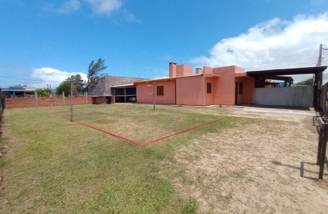 Casa em Tramandaí perto do mar com pátio grande