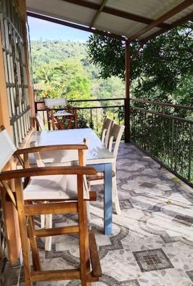 Casa en el aire, Finca el Paraíso