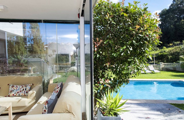 Casa en Saians, con Piscina y Jardín Privados, Cerca de la Playa