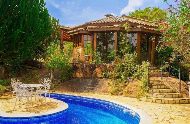 Casa Europeia com Lareira & Piscina em Indaiatuba