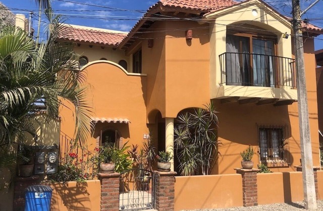 Casa Flores - under new mgmt. See 'About This Property' below for more details.