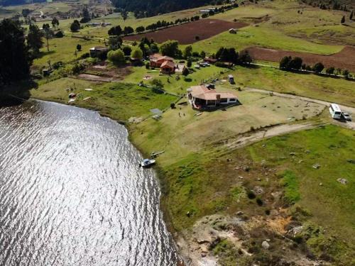 Casa frente al lago - Toca, Boyacá