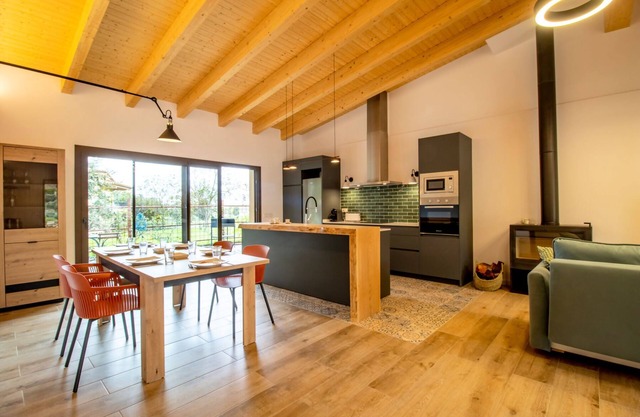 Casa Gessamí – Holiday home near Lake Banyoles