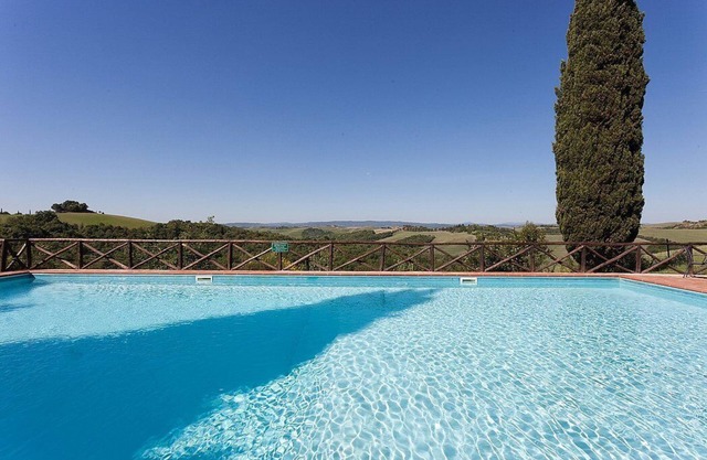 Casa Giobatta O: A characteristic and welcoming one-story apartment that is part of an ancient country house surrounded by the greenery, with Free WI-FI.