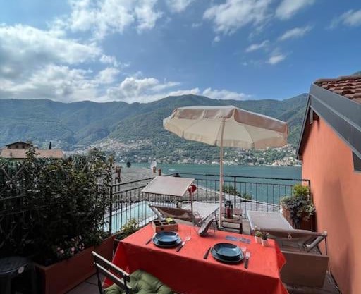 Casa Giulietta Torno with lake view terrace