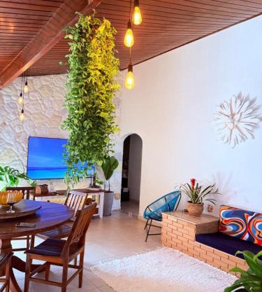 Casa grande com piscina churrasqueira e garagem Praia do Lázaro Ubatuba