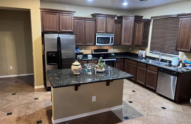 Casa Grande retreat 10 min from downtown, with a pool