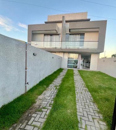 Casa guaratuba com piscina esquerdo