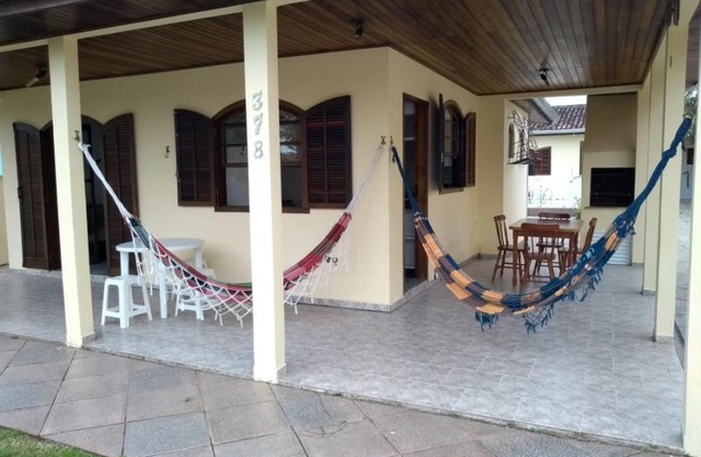 Casa Guaratuba espaçosa e confortável