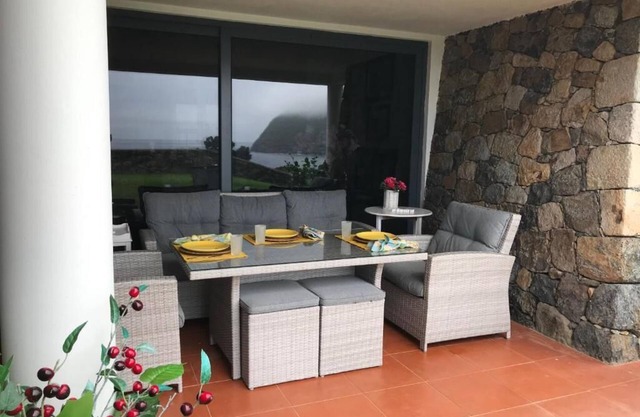 Casa h' à Vista - Modern and Beautiful overlooking the Atlantic Ocean and the City