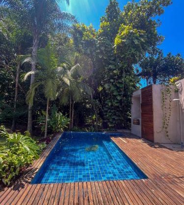 Casa Ilhabela c cachoeira no quintal e praia a 50m