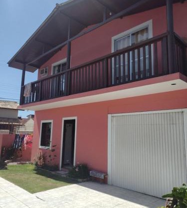Casa inteira de 2 quartos próximo a praia Morro das Pedras