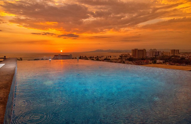 Casa Isacamil - Impeccable Views, Contemporary, Rooftop Pool, Proximity to Town