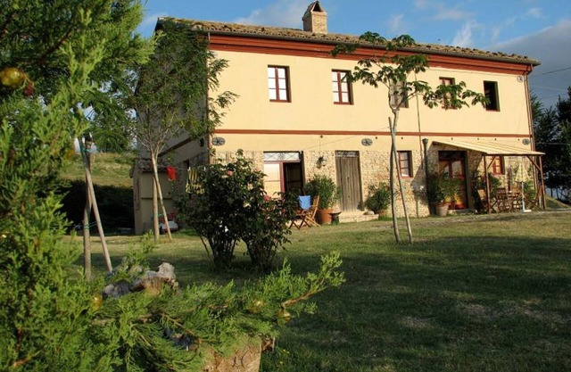Casa -Montale, 2/5 Stalla, gr. Pool, private setting, panoramic view
