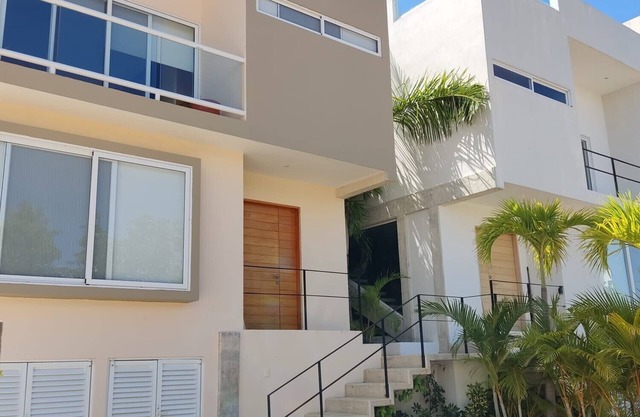 Casa Joya - Luxury Awaits you in this 3 Bed 4 Bath Puntarena Home with View