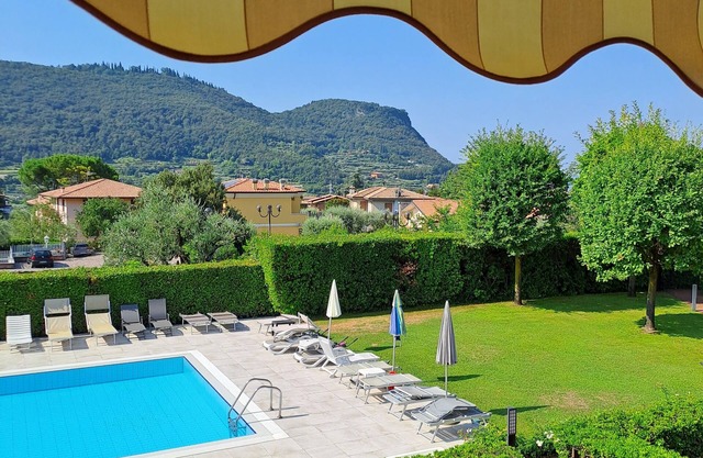 CASA KRISSI GARDA - Apartment with Pool, balcony and garage