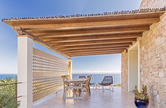 Casa Lalita semi-detached villa with seaview rooms and swimming pool in Sardinia