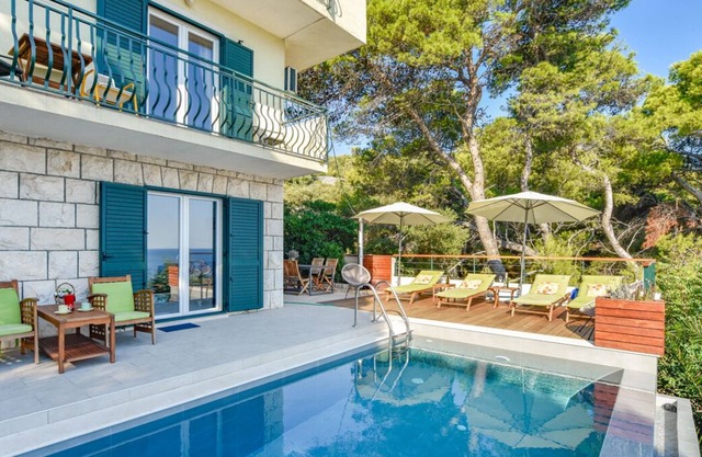Casa Landa - Three Bedroom Villa, Sleeps 8