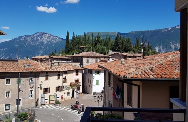 Casa Liver Pieve balcony town center