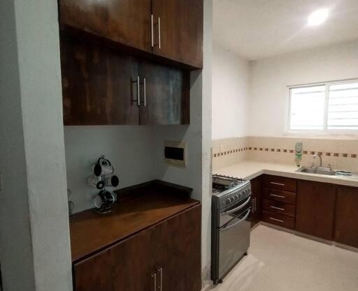 Casa llena de vida en una zona privada