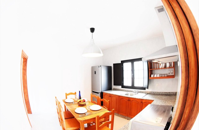 Casa Los Lajares, facing the sea, with beautiful views of the sea and volcanoes