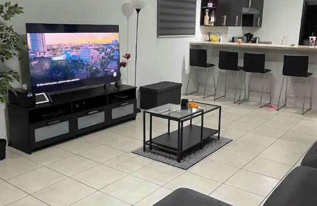 Casa Luna 2 bedroom condo 5 min to border & beach