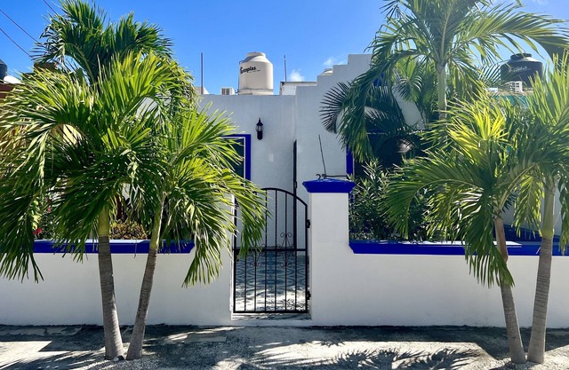 Casa Luna w private pool in Mexico! Go to Xcacel Beach and the Cenotes