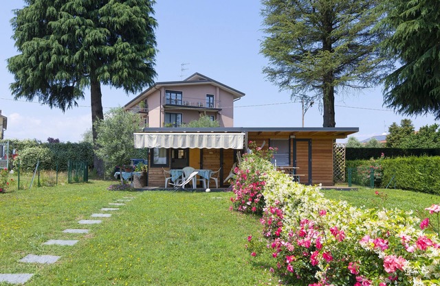 Casa Maddalena Private Beach, Cadrezzate con Osmate, Italy