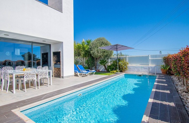 Casa Madeira - Stunning Villa in Carvoeiro