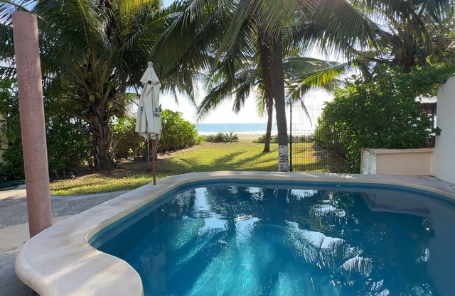Casa Mana: Playa Blanca beachfront home w/private pool and outdoor kitchen