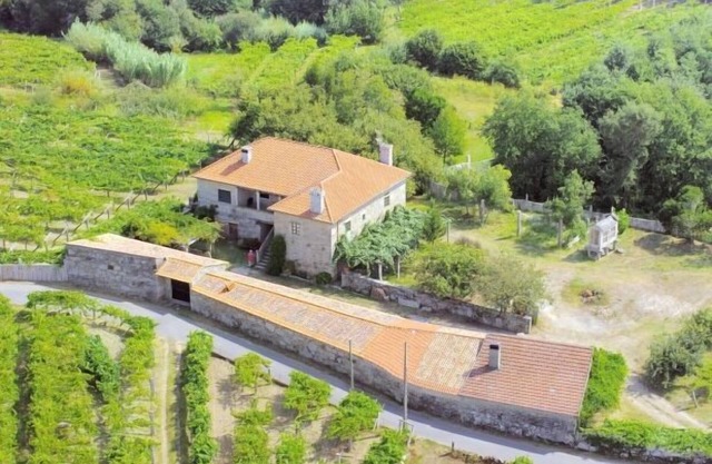 Casa María Bargiela for full rental (maximum 10 people)