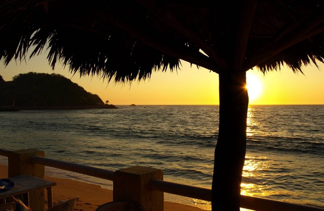 Casa Mar y Sol centrally located close to beach, restaurants.