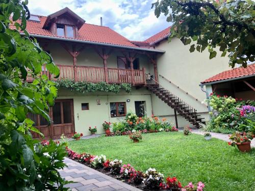 CASA Maria
