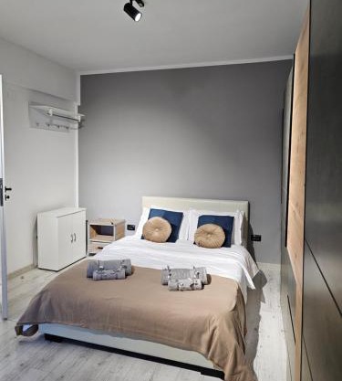 Casa Matei, rezerva acum studio ultracentral, design interior pe comanda, foarte curat, toate dotarile - filtru apa rece, fierbinte, self check in