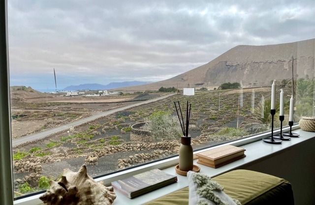 Casa MaVi - Vineyard with ocean view (pool, privacy, scenic views, BBQ, AC)