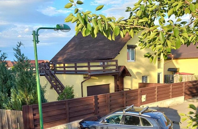 Casa Merilor I & II