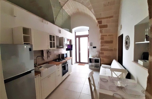 "Casa Mimà": characteristic architecture of the historic center with a modern style.