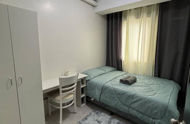 Casa Moanna 2-bedroom Condo Unit with Netflix and AC in Mandaue City, Cebu