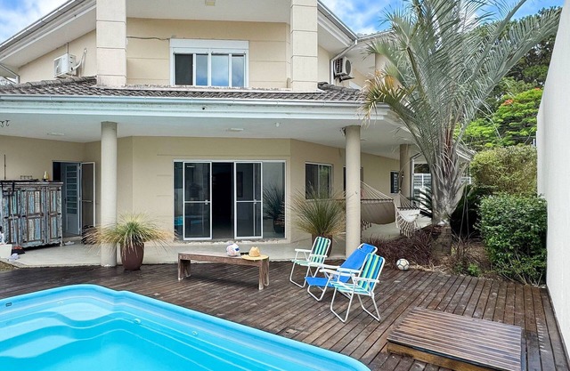 Casa na Barra da Lagoa a 500 metros do Mar - LDI003