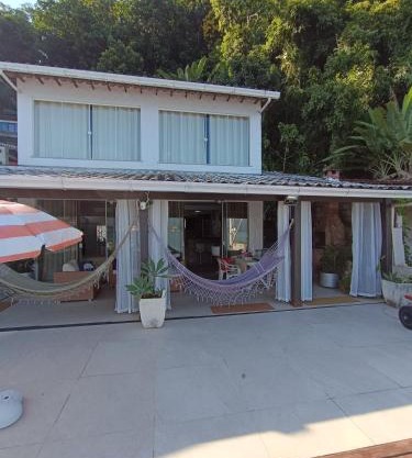 Casa na Ilha Jardim pé na areia